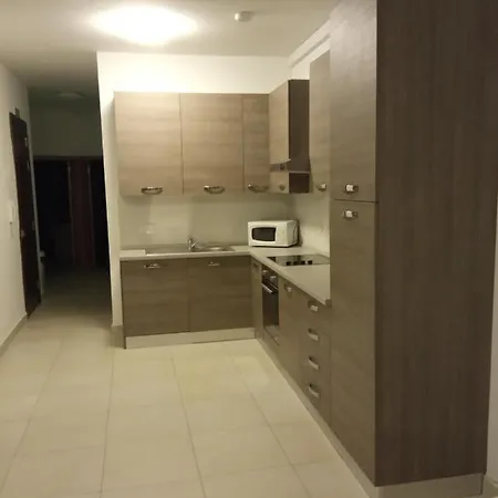 Don Mikiel Rua 4 Апартаменты *
